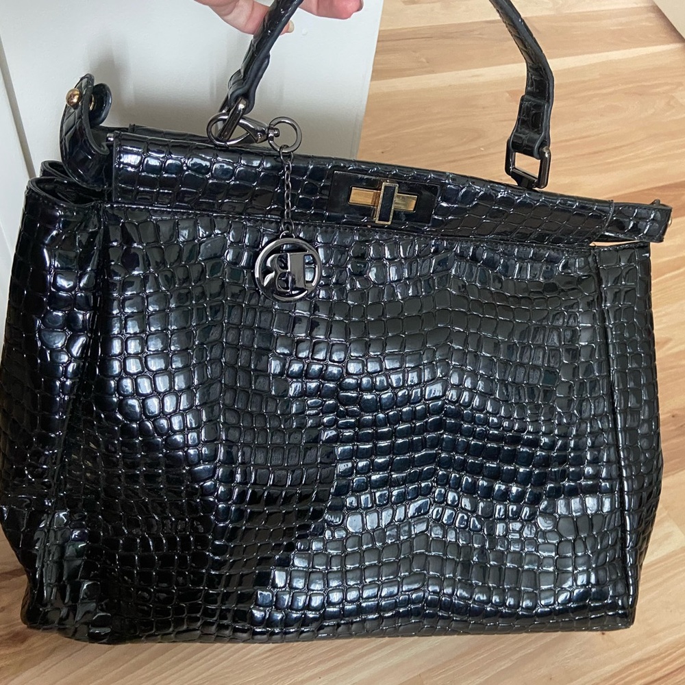 Browns snake tote